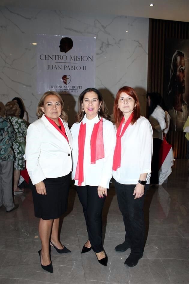 Rosy Hernández, Laura Lozano y Maricarmen Eguiarte