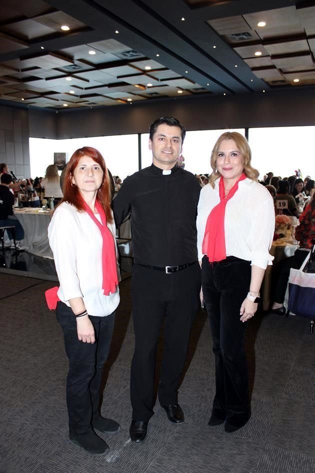 Maricarmen Eguiarte, Saúl López Orozco y Melissa de Gutiérrez