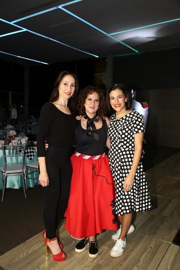 Adriana de Villarreal, Susy Benavides y Kathy Treviño de Garza