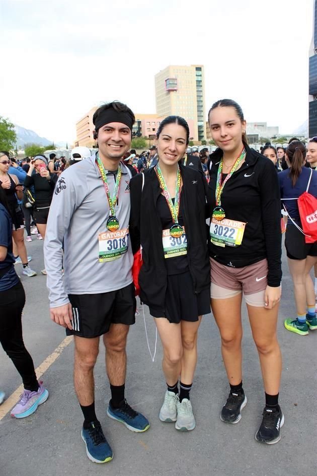 Lucio Luis, Andrea González y Ximena Ossio