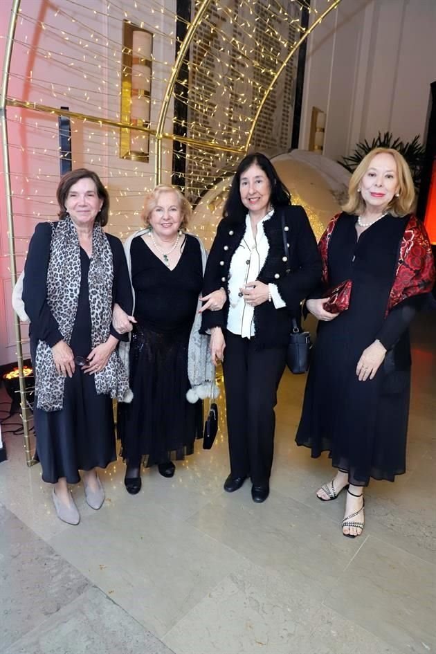 Beatriz Garza de Villarreal, Josefina Longoria, Diana Rodríguez y Dolores Garza