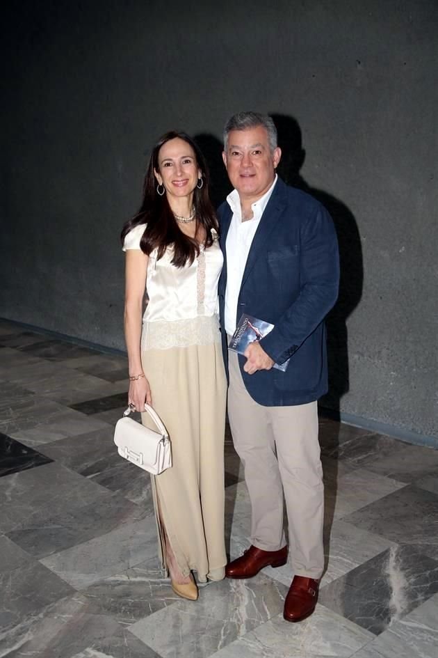 Yolanda Garza de González y Armando González