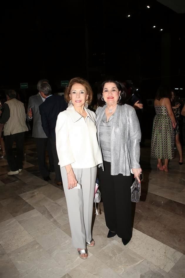 Yolanda Santos de Hoyos y Alicia Boesch de Santos