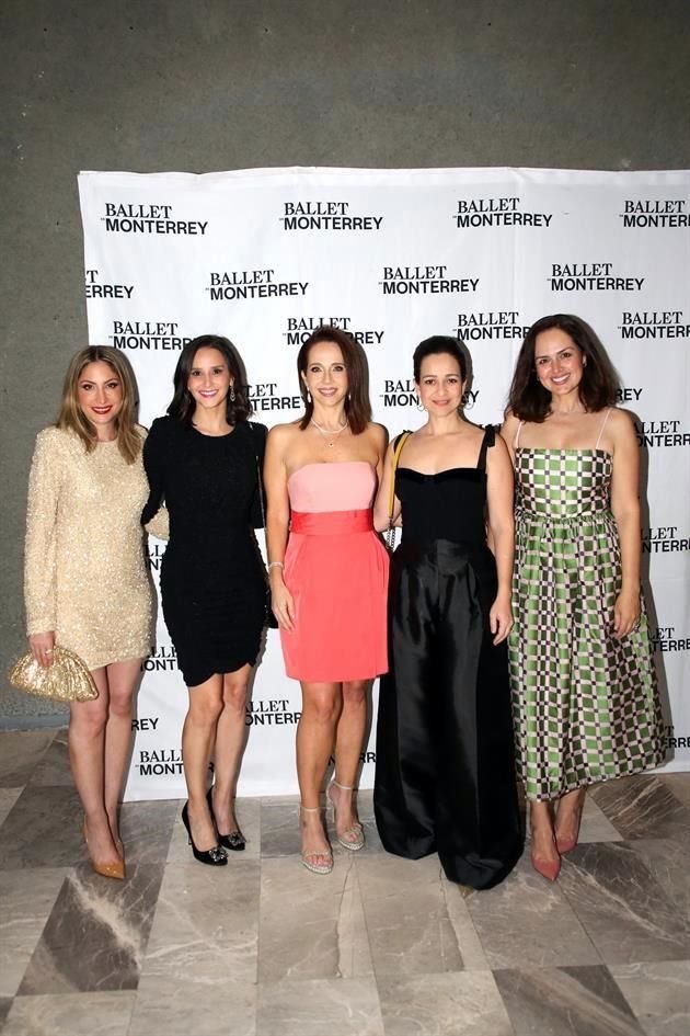 Vanessa Villarreal de Martínez, Gaby Beltrán de De la Garza, Gabriela Elizondo de García, Valeria Guerra y Marly de la Garza de González