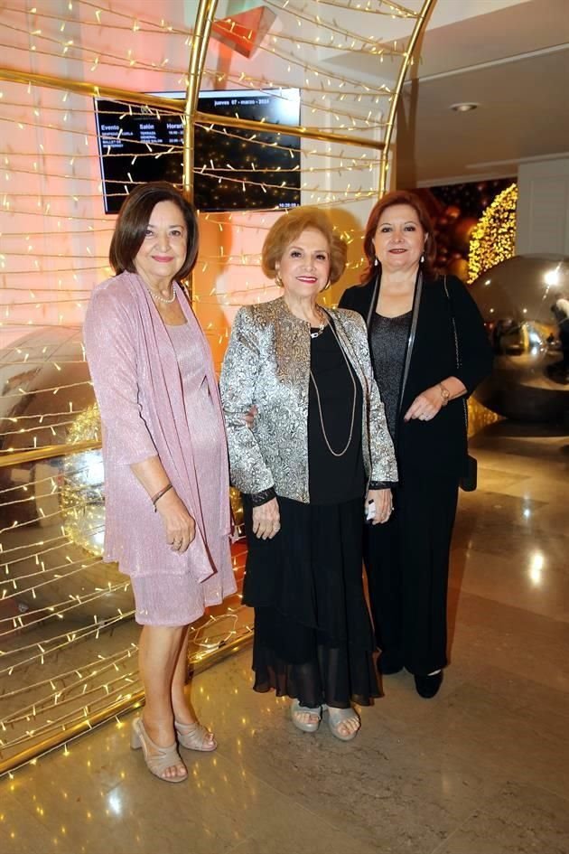 Olga Silvia Treviño de Cavazos, Sandra Santos de De la Garza y Flora de Castillón