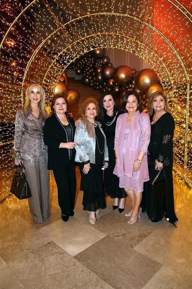 Lourdes González, Flora de Castillón, Sandra Santos de De la Garza, Marlene Dávila de Rodríguez, Olga Silvia Treviño de Cavazos y Claudia Chávez de García