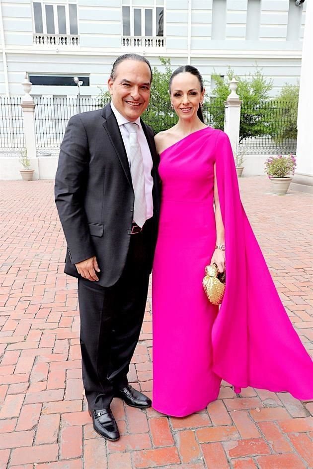 Héctor Villarreal y Martha de Villarreal