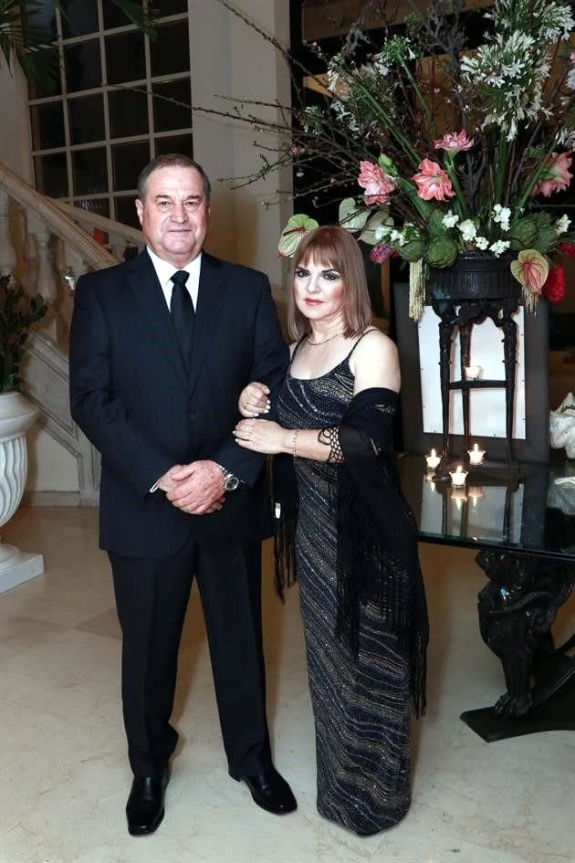 Carlos Quiroga y Maricela Galván