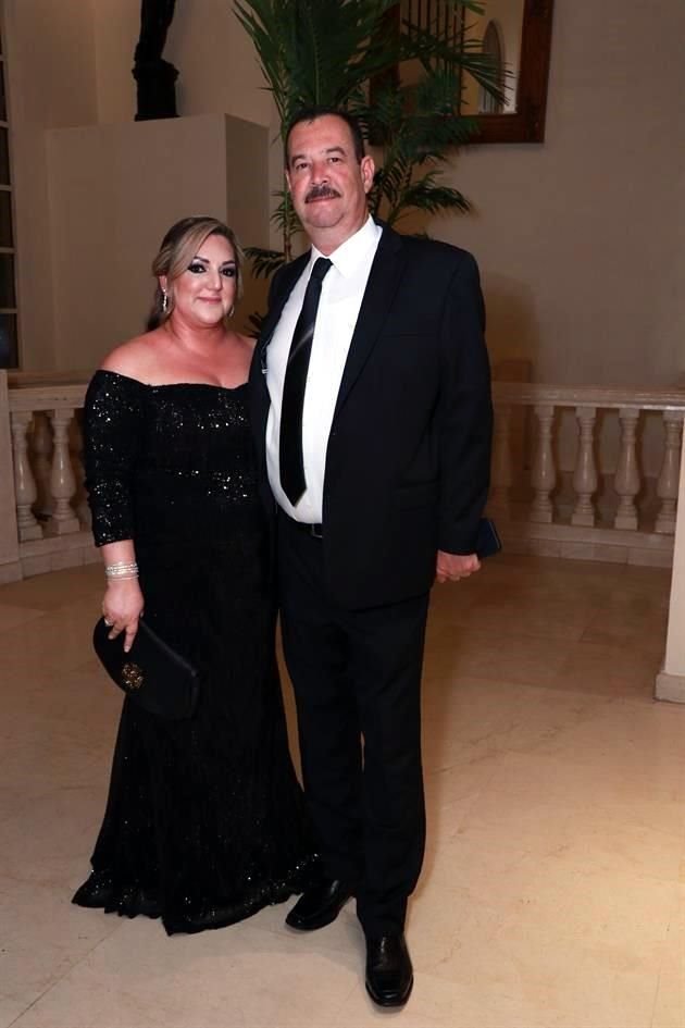 Alejandra Sepúlveda de Rodríguez y Luis Rodríguez