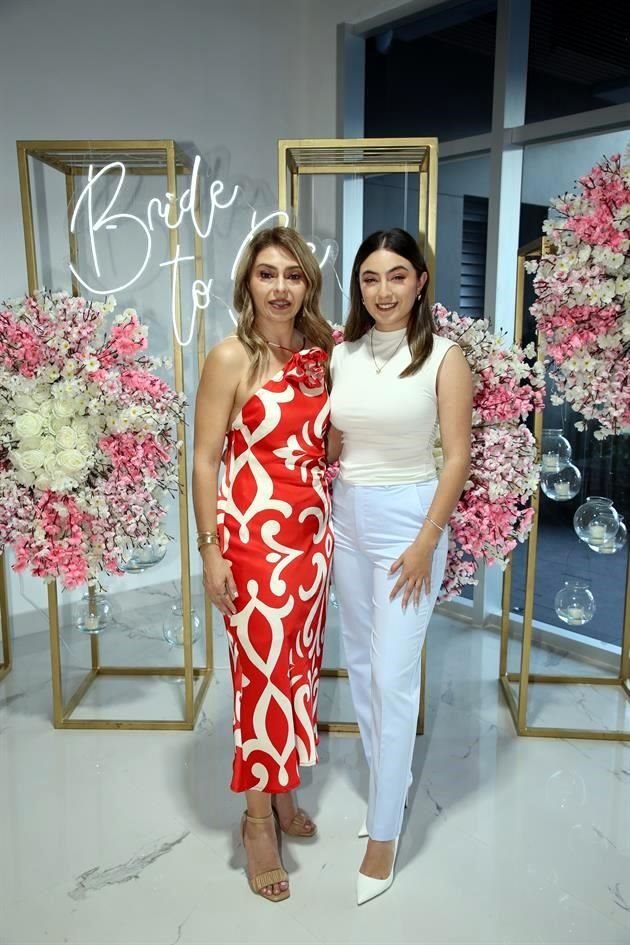 Tania González y Jaqueline Garza