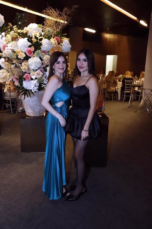 Michelle Chapa y Valeria Ramírez