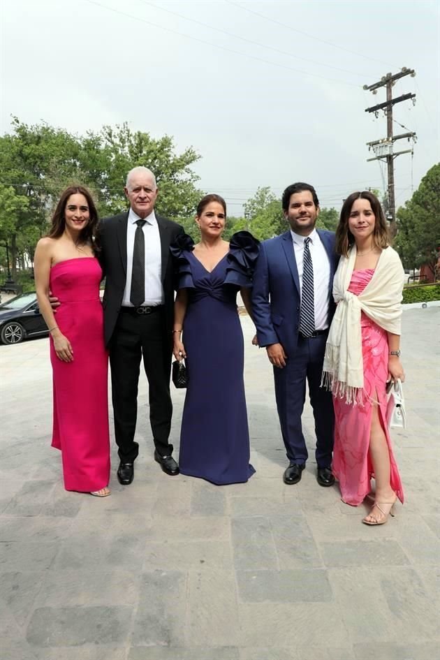 Lucía Martínez, Francisco Martínez, Lucía Ruibal de Martínez, Sergio Rebollar y María Fernanda Martínez