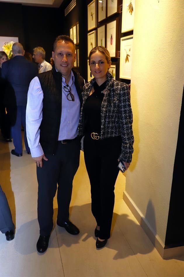 Adrián González y Carolina González