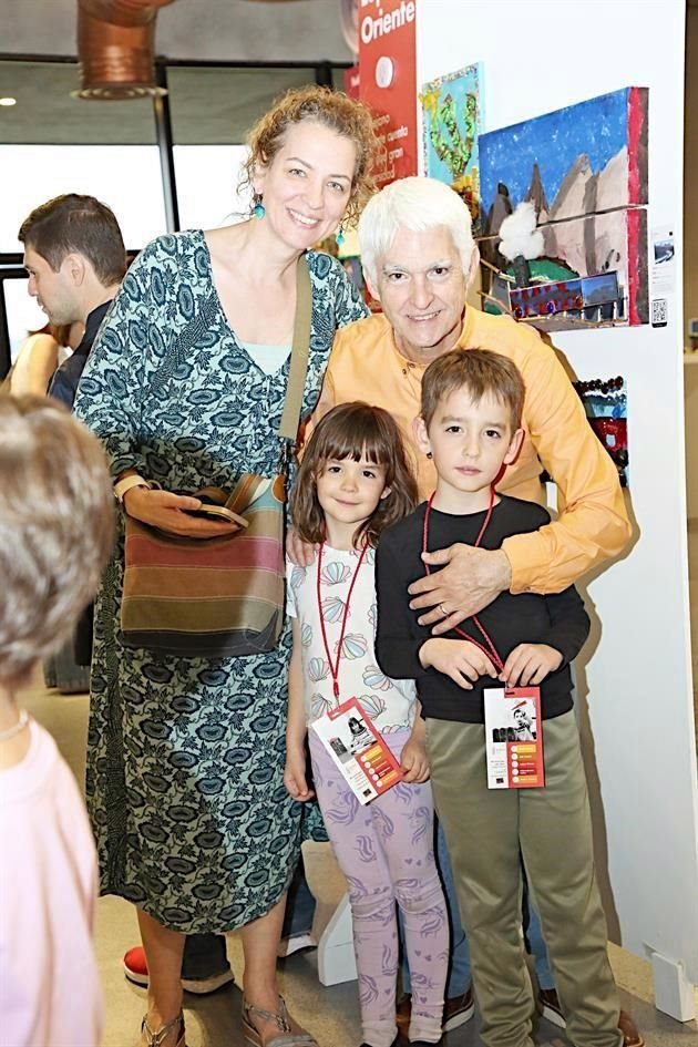 Alexandra Farkas de Elizondo, Rodrigo Elizondo, Gloria Elizondo y Joaquín Elizondo