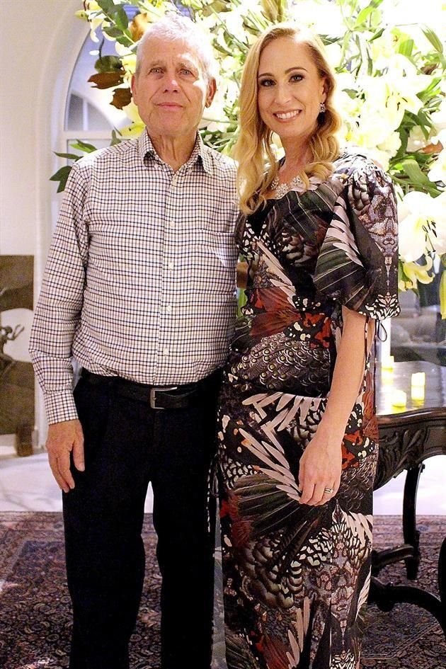 Daniel Zambrano con la artista