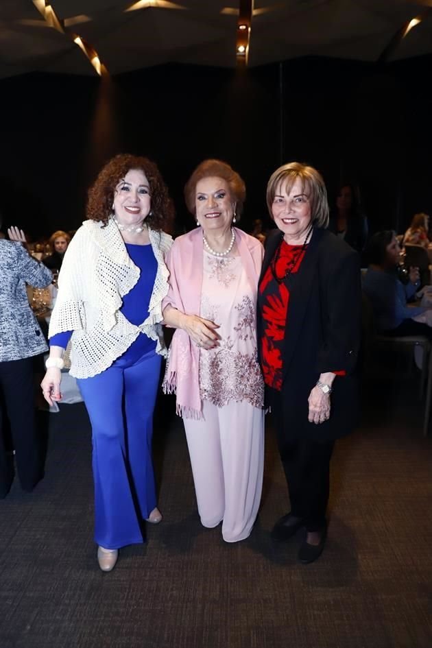 Irene Múzquiz de Karren, Diamantina Sauceda de Benavides y Claudia Zapata