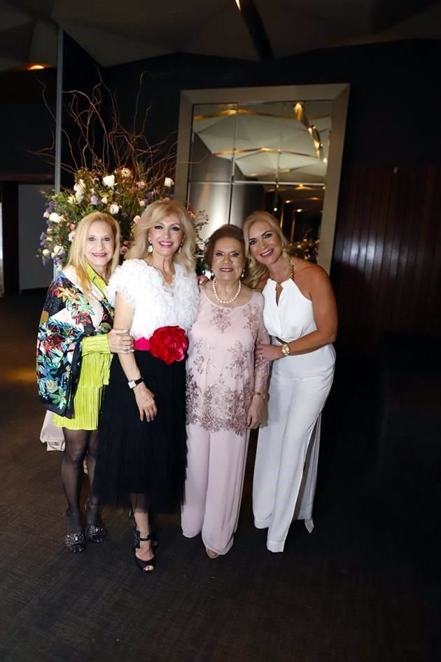 Norma Ruiz, Elsa Aguirre, Diamantina Sauceda de Benavides y Vero Lepeley