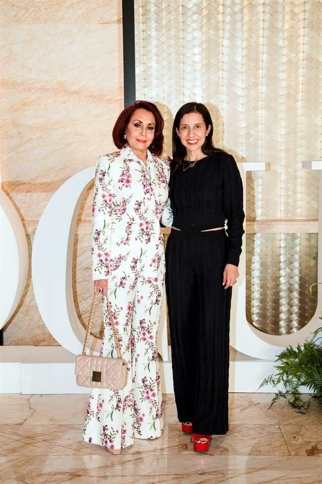 Amalia Lozano de Maiz y Karla Martínez de Salas