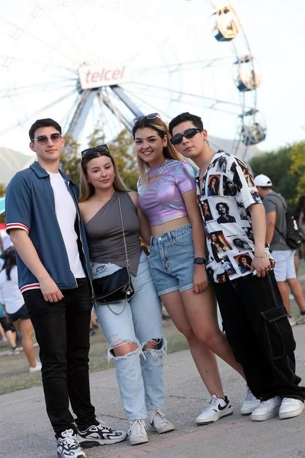 Mauricio Ochoa, Andrea Cantú, Andrea Marines y Nicolás Vargas