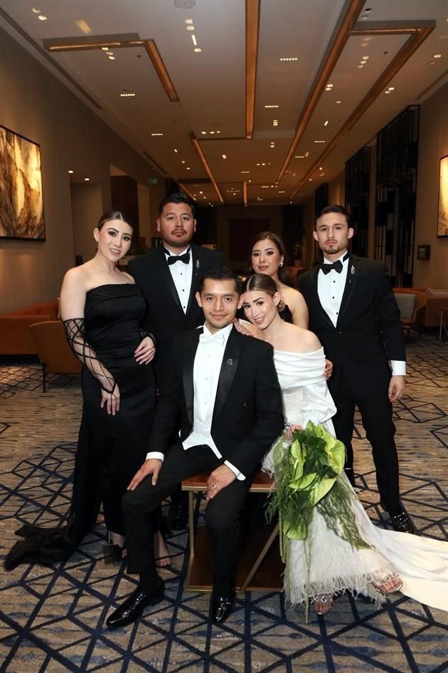 Elizabeth Villarreal, Erick Treviño, Camila Rodríguez, Luis Villarreal, Alfredo Yael Mendoza Ávila y Cynthia Alejandra Villarreal Villalobos