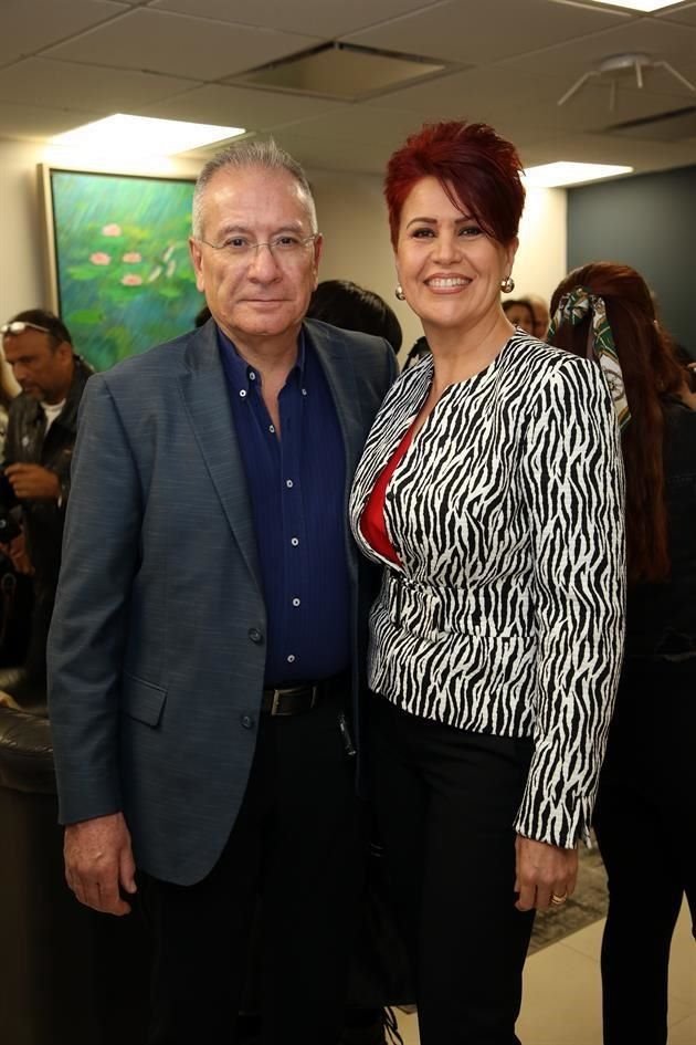 Mario Cortés y Francia Saracho de Cortés