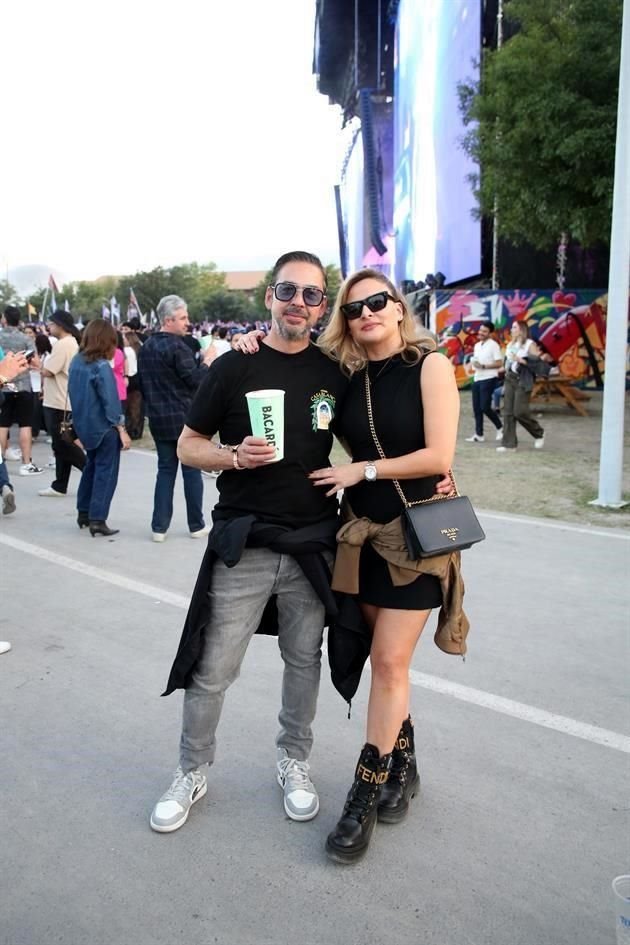 Gabriel de la Garza y Danna Acuña