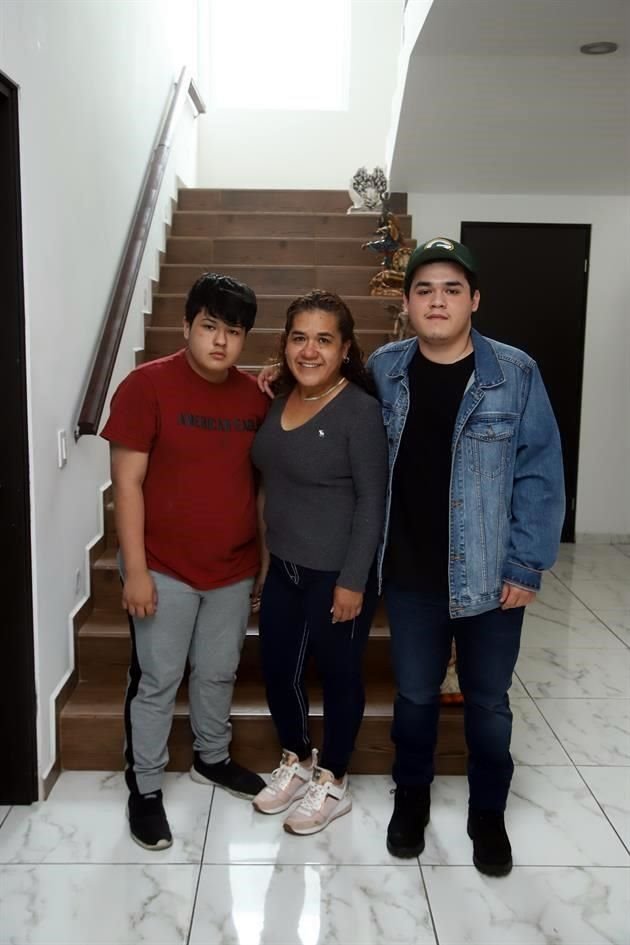 Israel Magallanes, Miriam Bautista y Érick Magallanes