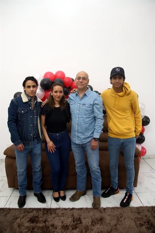 Diego Treviño, Sandra de Treviño, Gerardo Treviño y Daniel Treviño