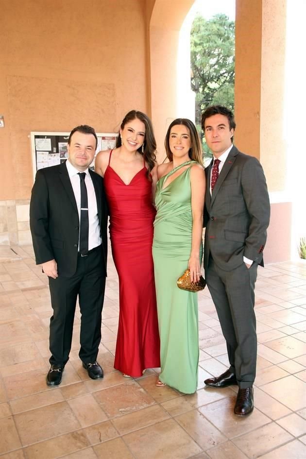 Salvador Rodríguez, Lydia Sánchez, Ana Riojas y Javier Vivanco