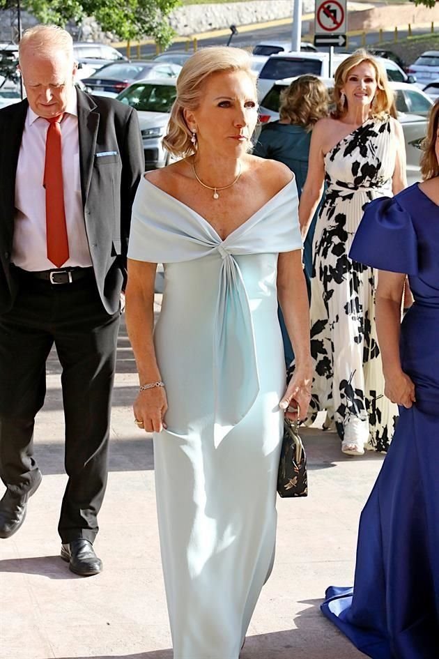 Claudia Zorrilla de Parás, mamá del novio