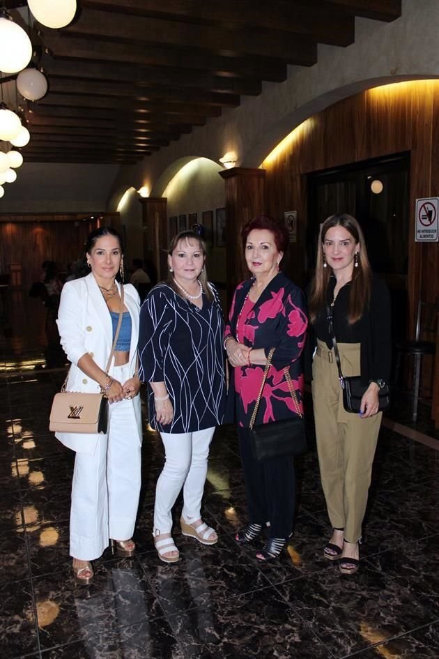 Nena Elizondo, Luly García, Amelia García y Marcela Elizondo