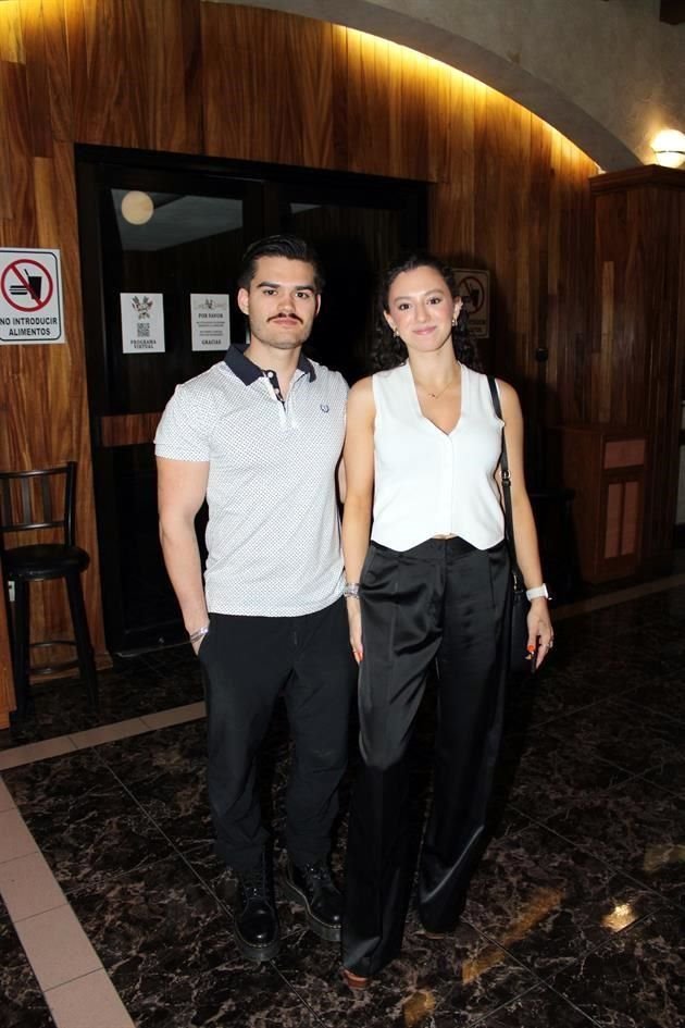 Osvaldo Leal y Anabella Garza