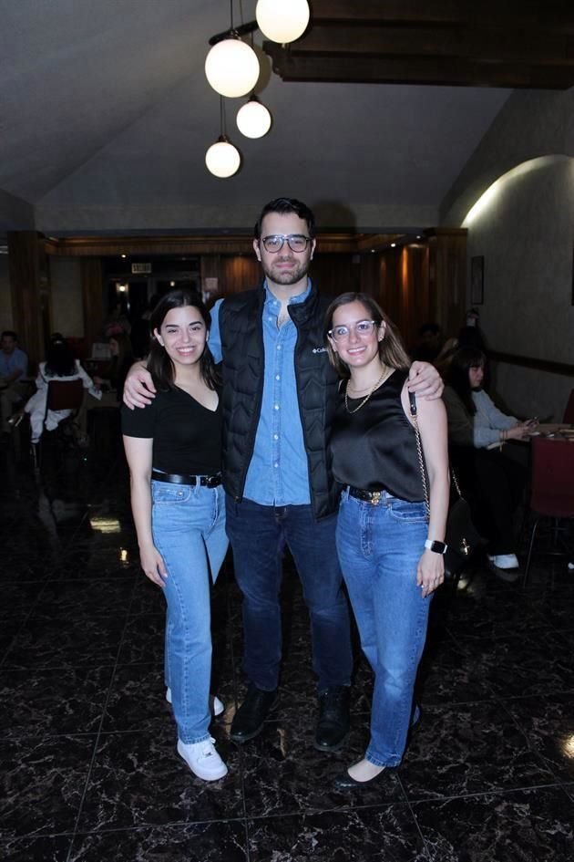 Marcela Garza, Adrián Garza y Blanca Curiel