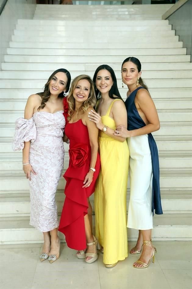 Silvia Patiño, Silvia Angélica García Guajardo, Mariana Patiño y Catalina de la Garza