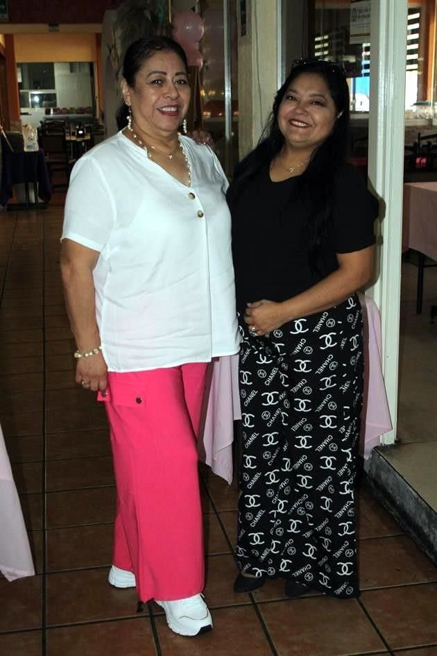 Mary Ramírez y Aracely García