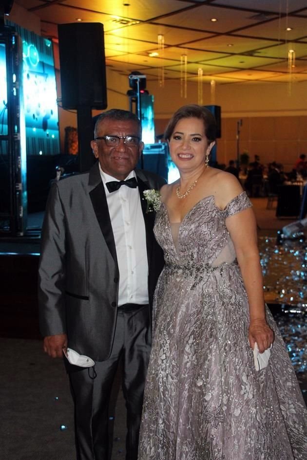 Francisco Hernández Reyes y Martha Alicia Vázquez Rodríguez
