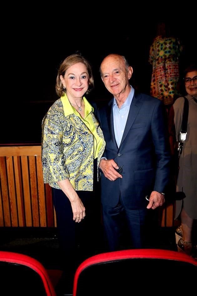Verónica Ortiz de Elizondo y Fernando Elizondo Barragán