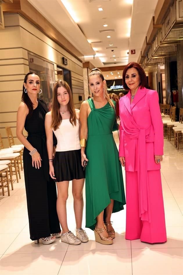 Amalia Maiz Lozano, Paulina Sentíes,  Maiz, Balbina Maiz de Sentíes y Amalia Lozano de Maiz