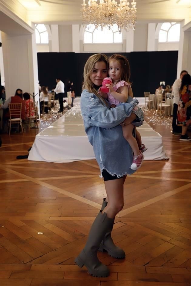 Valeria Meade y Raquel Mier