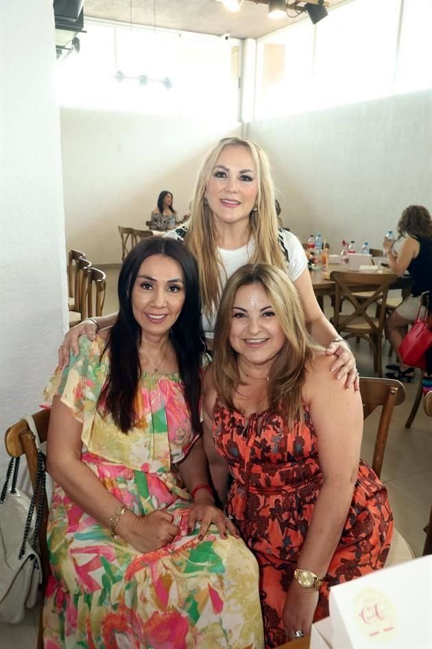 Lety Muñiz, Rosy Lozano y Griselda Segovia