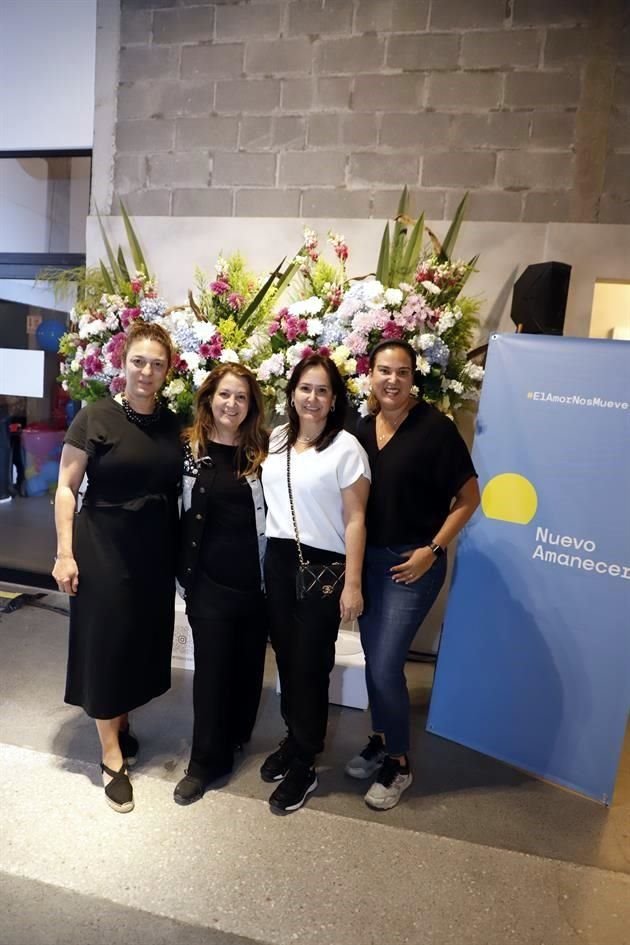 Morena de la Garza, Lydia Pérez, July Elizondo y Gabriela Farías
