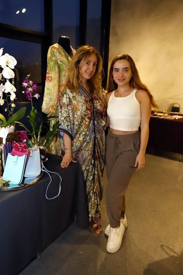 Ana de la Fuente y Fernanda Cortés