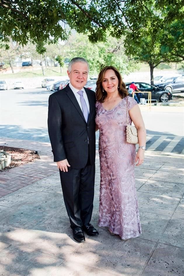 Humberto Llovera y María Teresa Cantú de Llovera