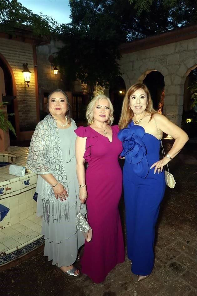 Angélica Medrano, Norma Estupiñán y Mirthala Botello