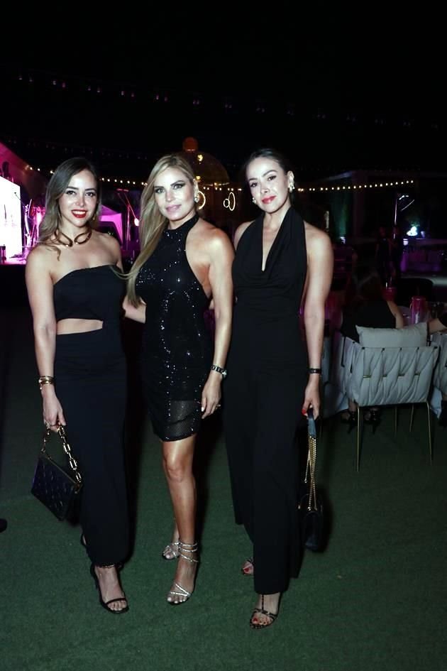 Diana Balderas,  Elizabeth Santa Cruz y Celia Rodríguez