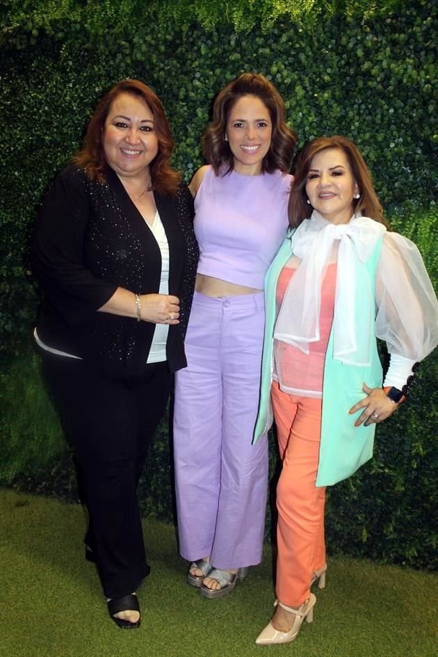 Martha Villarreal, Judith Gallegos y Yesenia de la Cruz