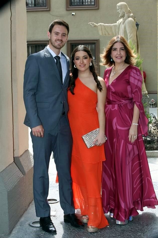 Guillermo Vizcaya, Priscila Villarreal y Norma Martínez