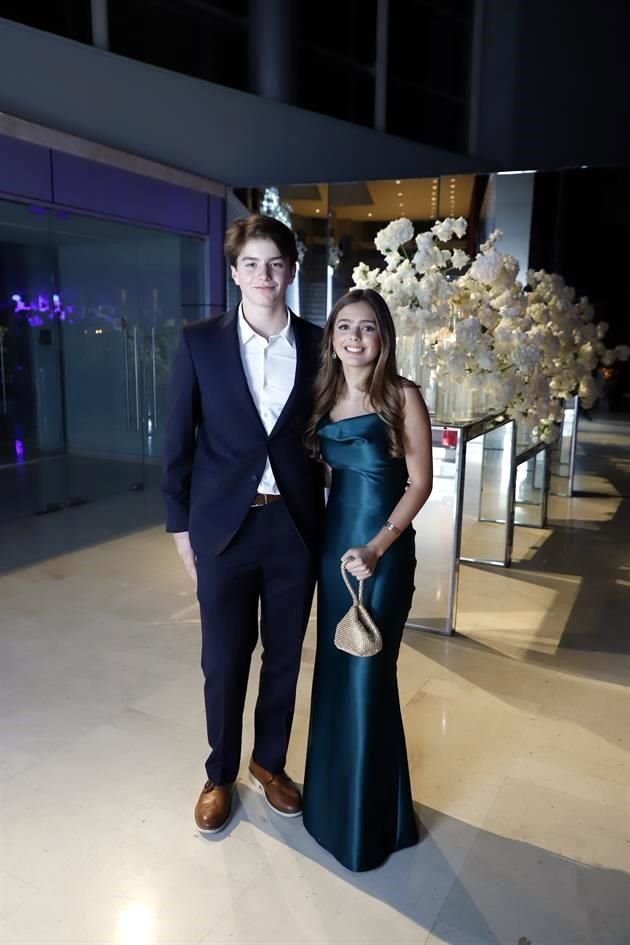Santiago Melo y Paola Probert