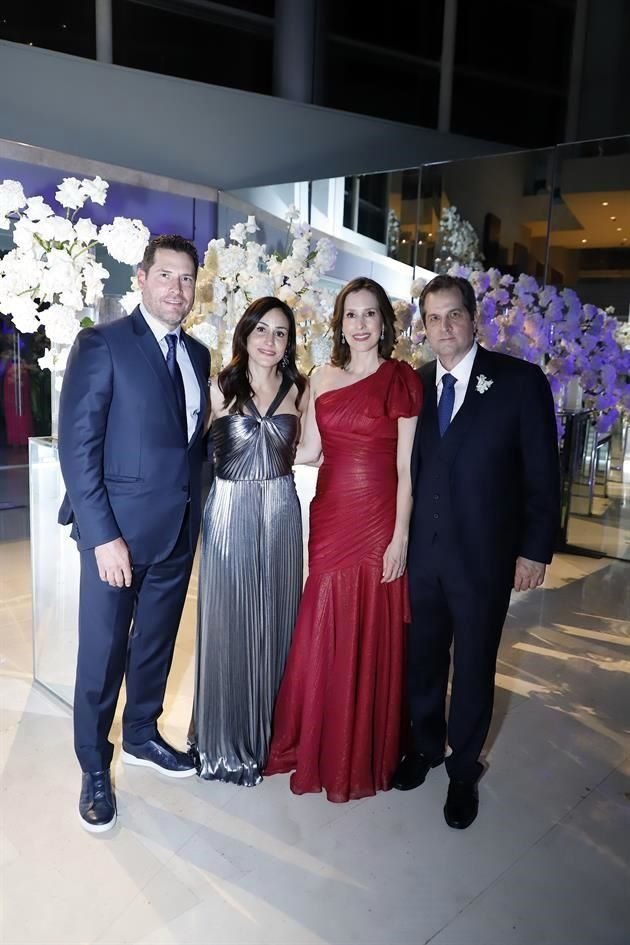 Carlos González, Lucía de la Peña, Karla Gracida de Ruiz y Omar Ruiz
