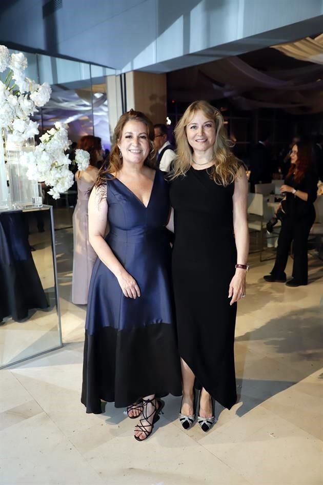 Lydia Pérez de Warnholtz y Cristina Celada de Garza